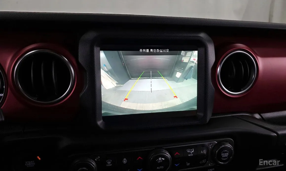 Фото 15 - Jeep Wrangler