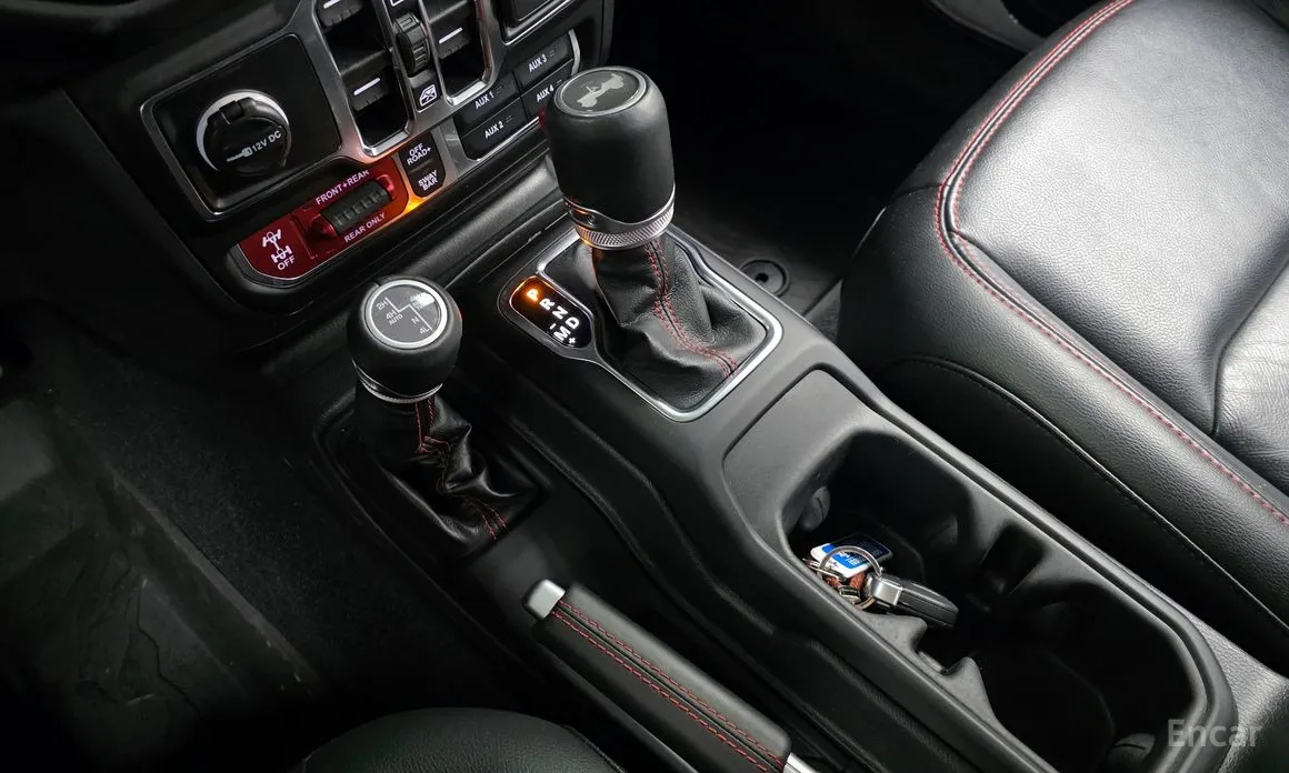 Фото 9 - Jeep Wrangler