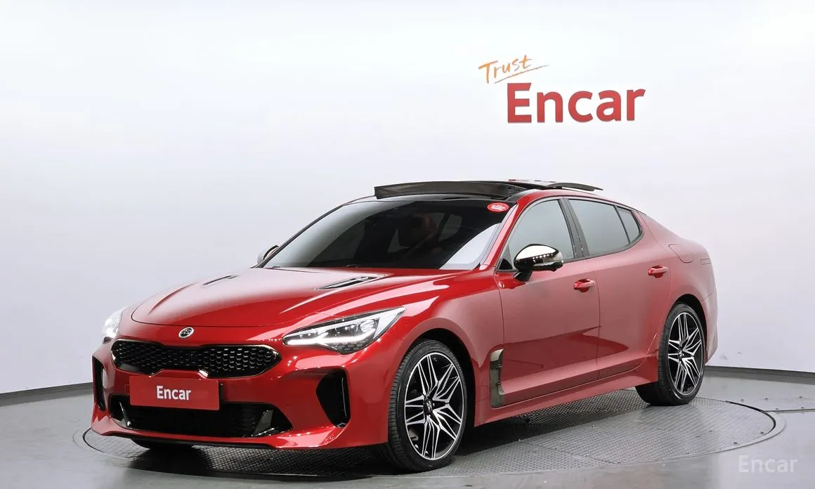 Фото 1 - Kia Stinger