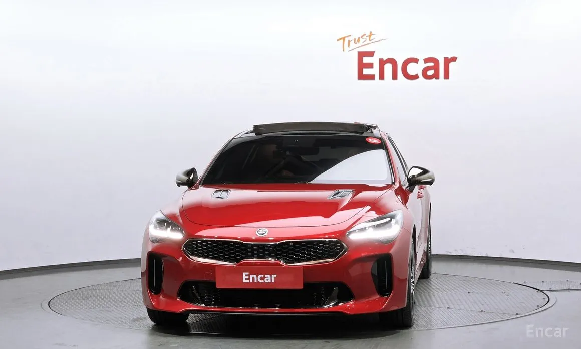 Фото 3 - Kia Stinger