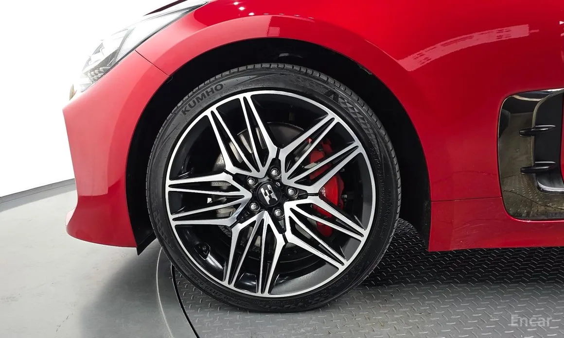 Фото 5 - Kia Stinger