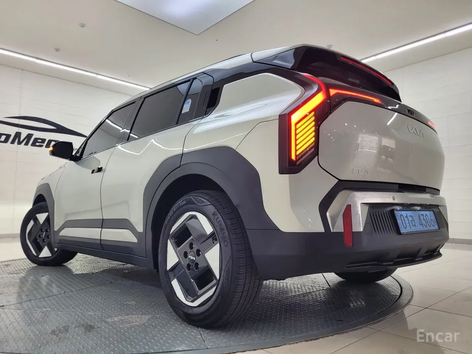 Фото 2 - Kia EV3