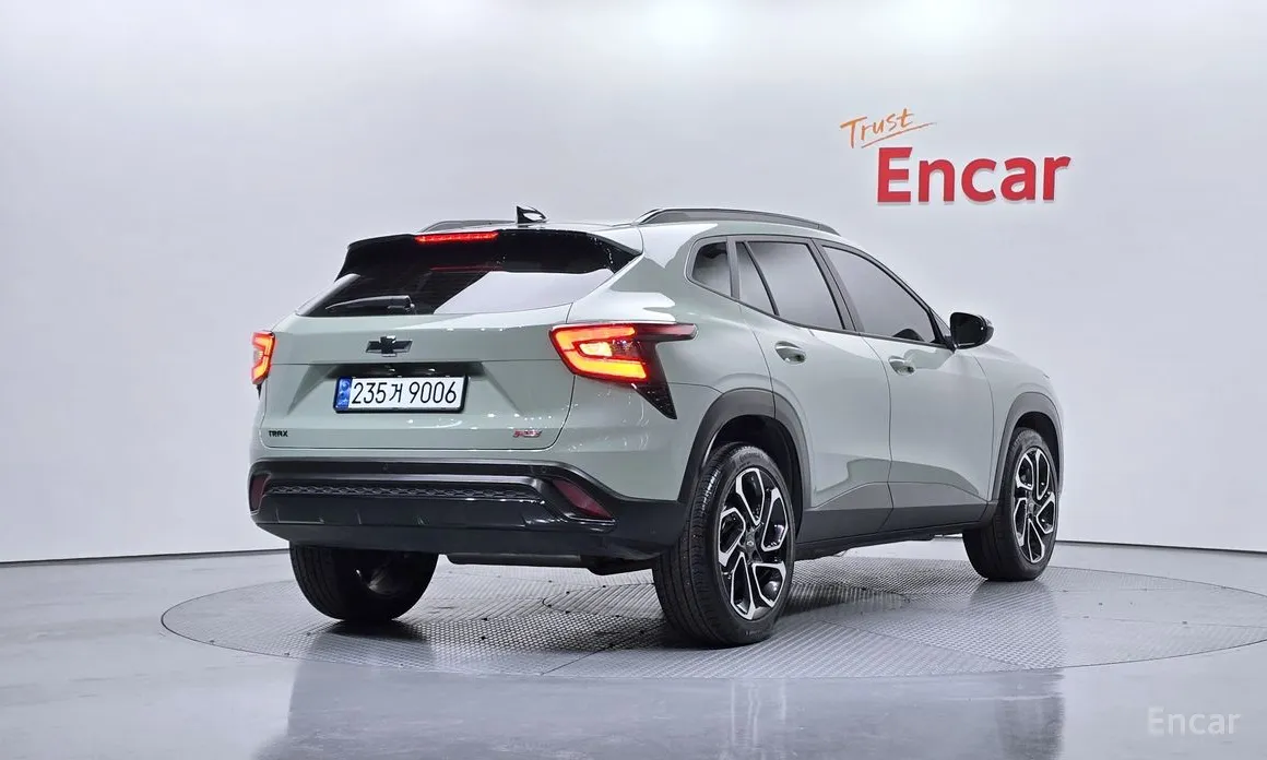 Фото 2 - Chevrolet Trax