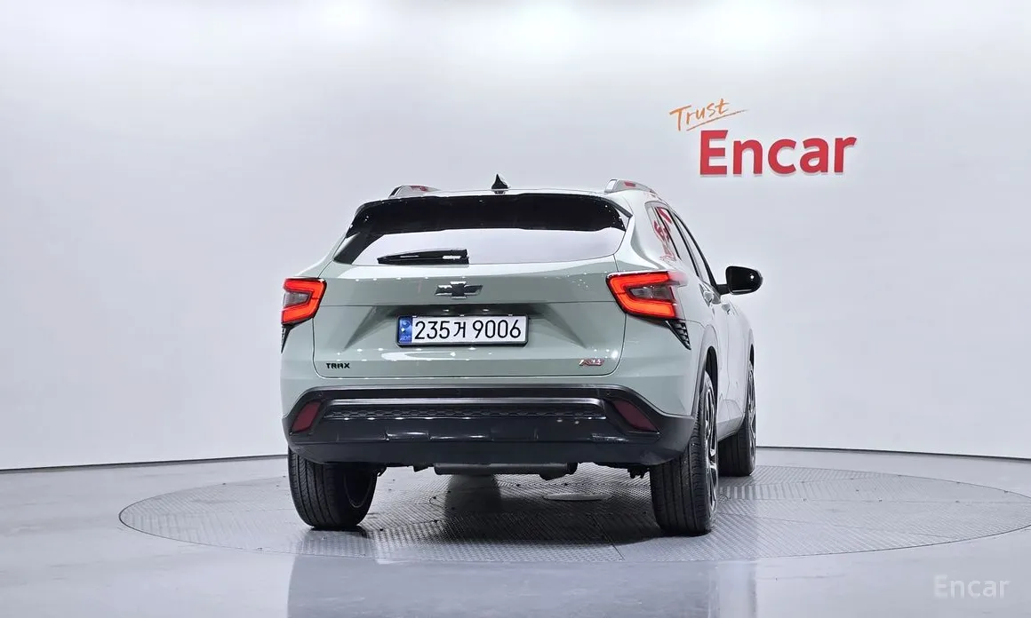 Фото 4 - Chevrolet Trax