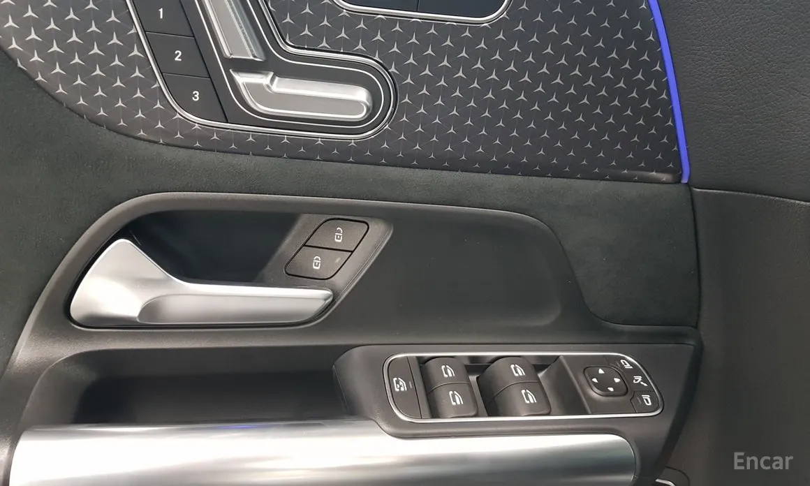 Фото 15 - Mercedes-Benz EQA