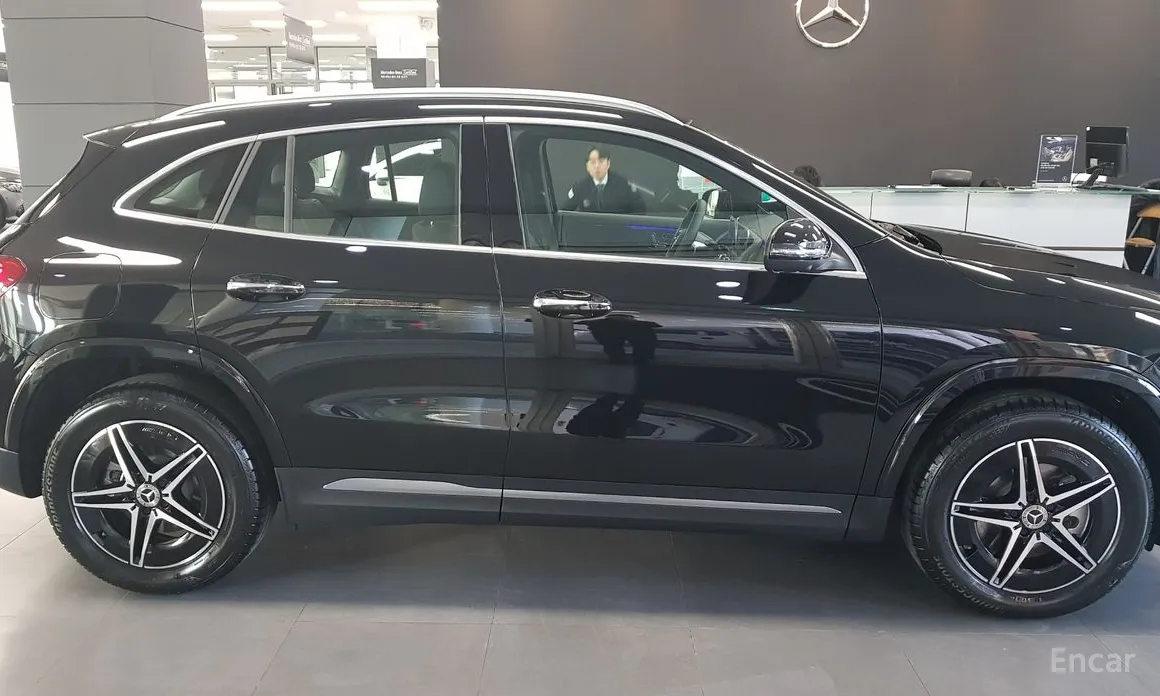 Фото 4 - Mercedes-Benz EQA