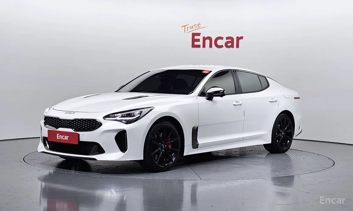 Фото 1 - Kia Stinger