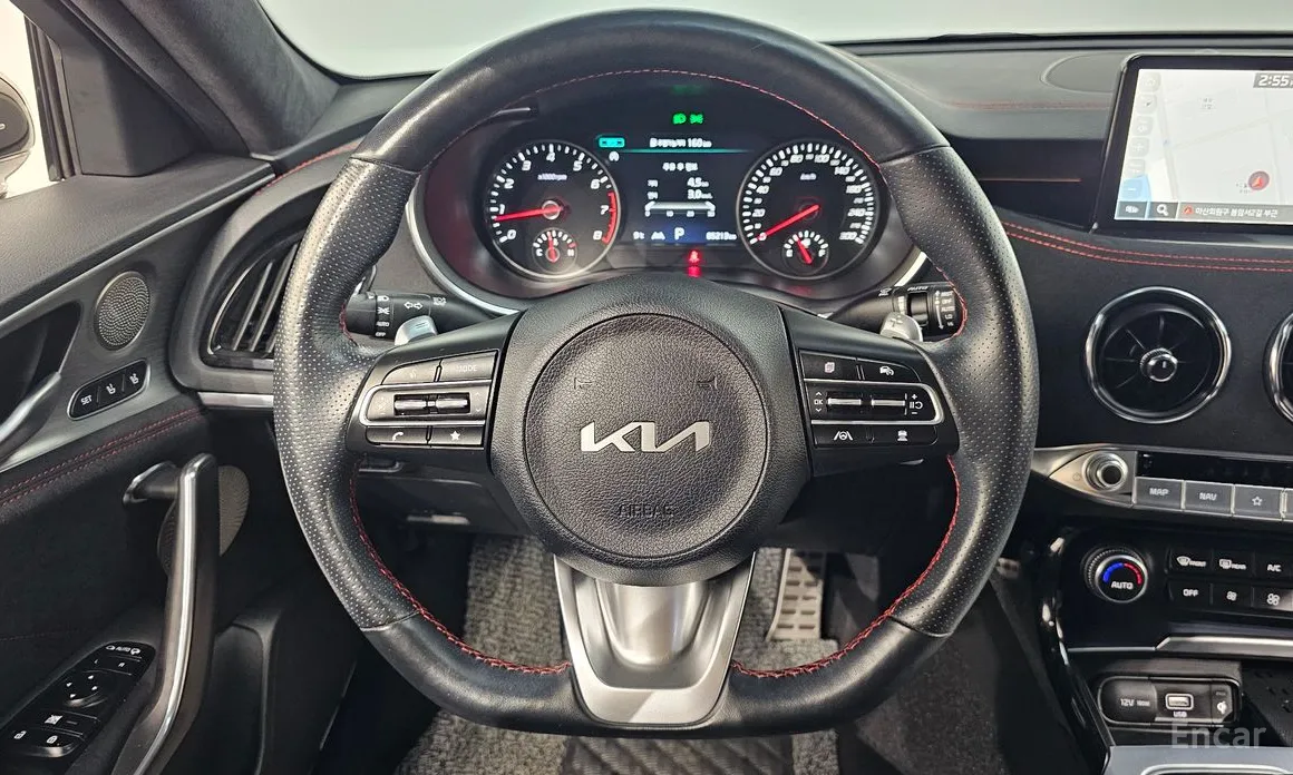 Фото 13 - Kia Stinger