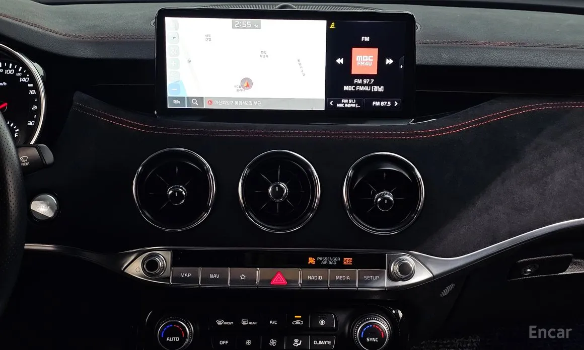 Фото 14 - Kia Stinger