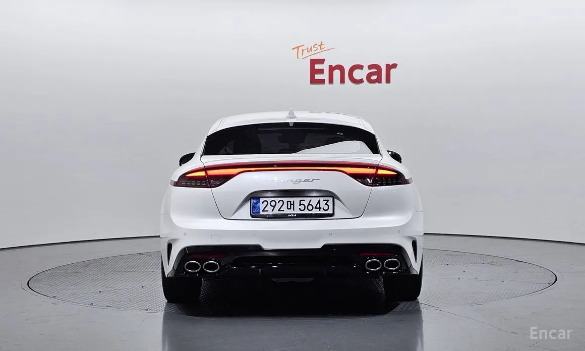 Фото 4 - Kia Stinger