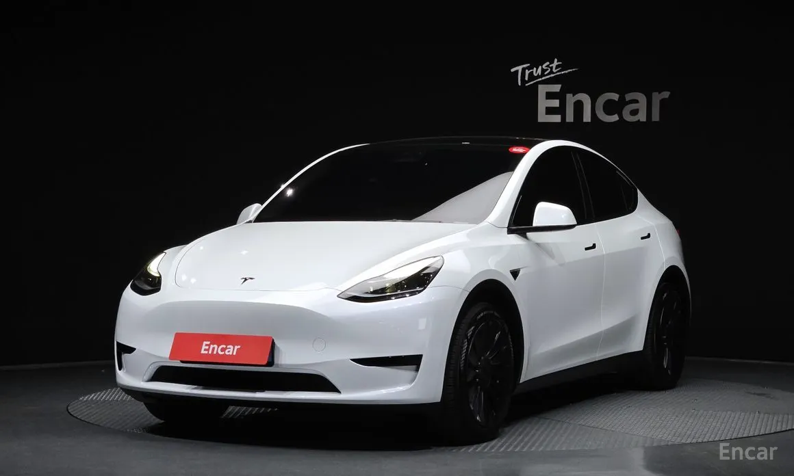 Фото 1 - Tesla Model Y