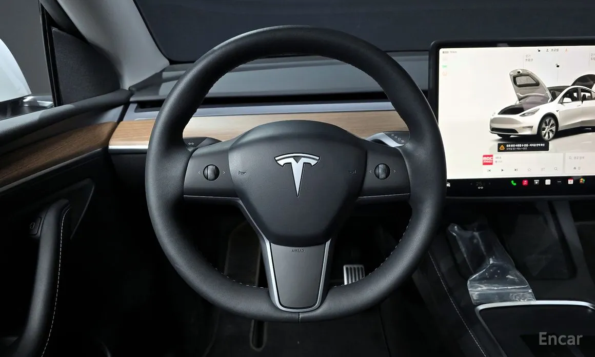 Фото 13 - Tesla Model Y