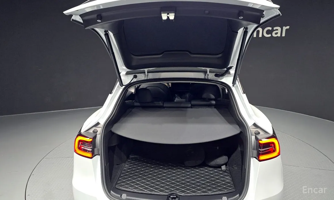 Фото 20 - Tesla Model Y