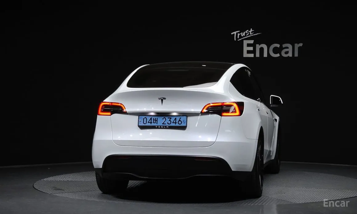 Фото 4 - Tesla Model Y