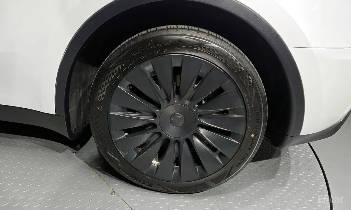 Фото 5 - Tesla Model Y