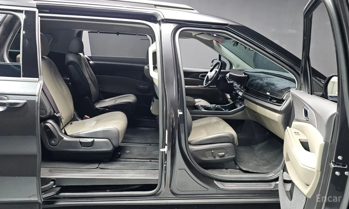 Фото 11 - Kia Carnival