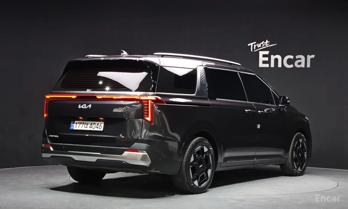 Фото 2 - Kia Carnival