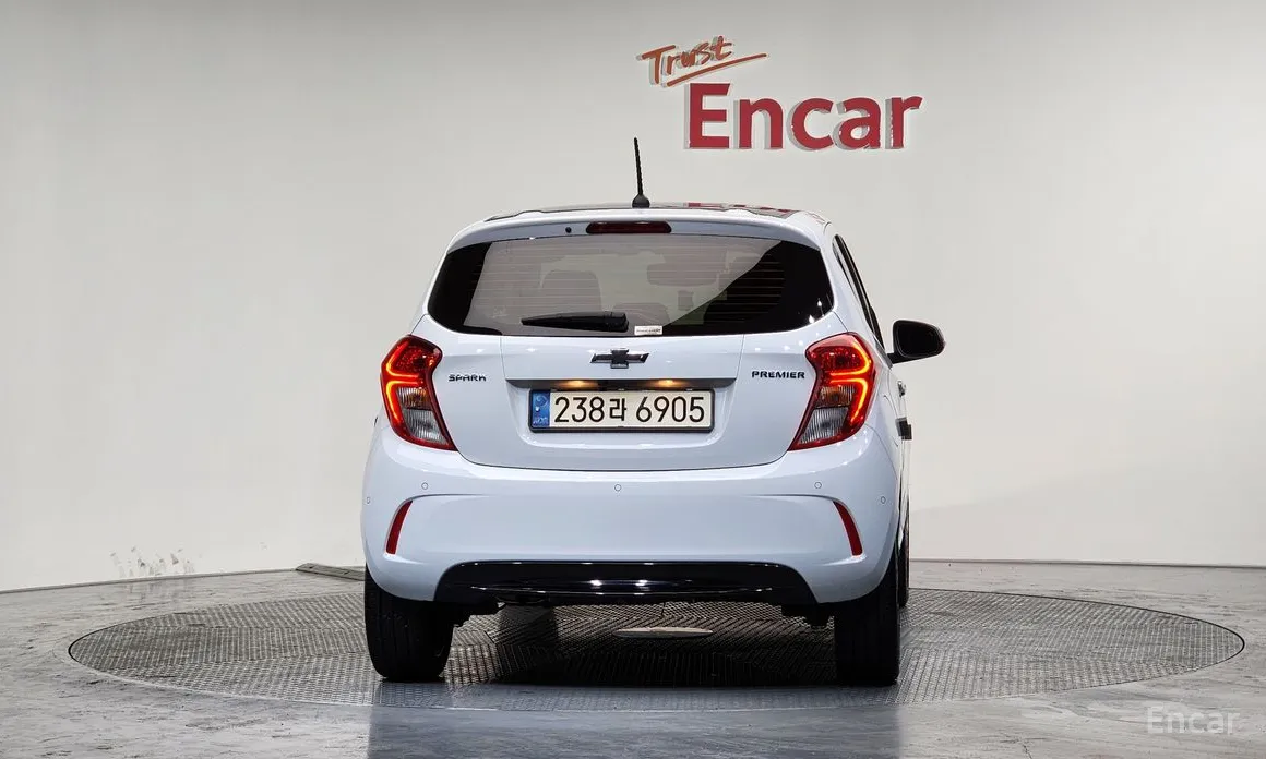 Фото 4 - Chevrolet Spark