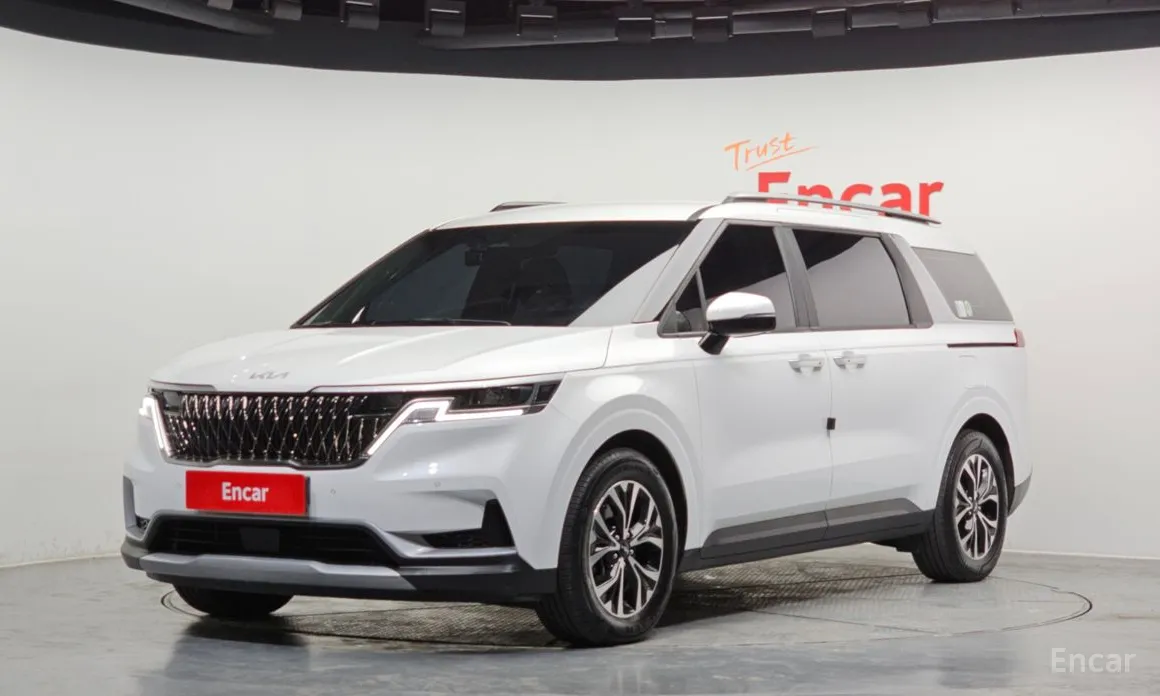 Фото 1 - Kia Carnival