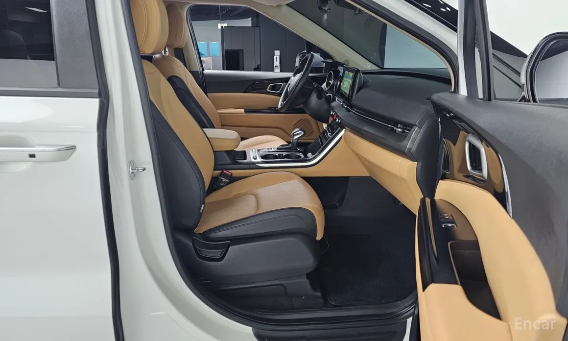 Фото 11 - Kia Carnival