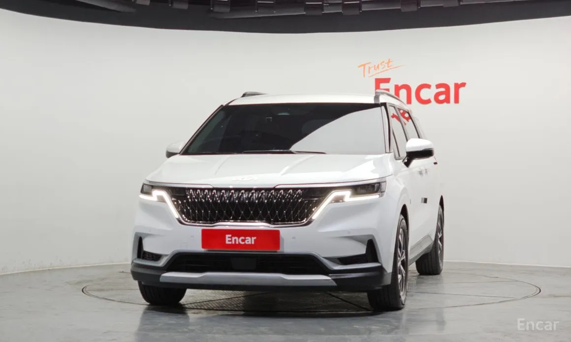 Фото 3 - Kia Carnival