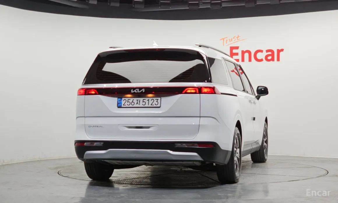 Фото 4 - Kia Carnival