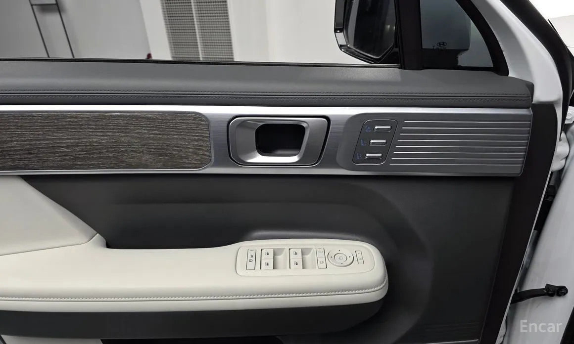 Фото 18 - Hyundai Santa Fe