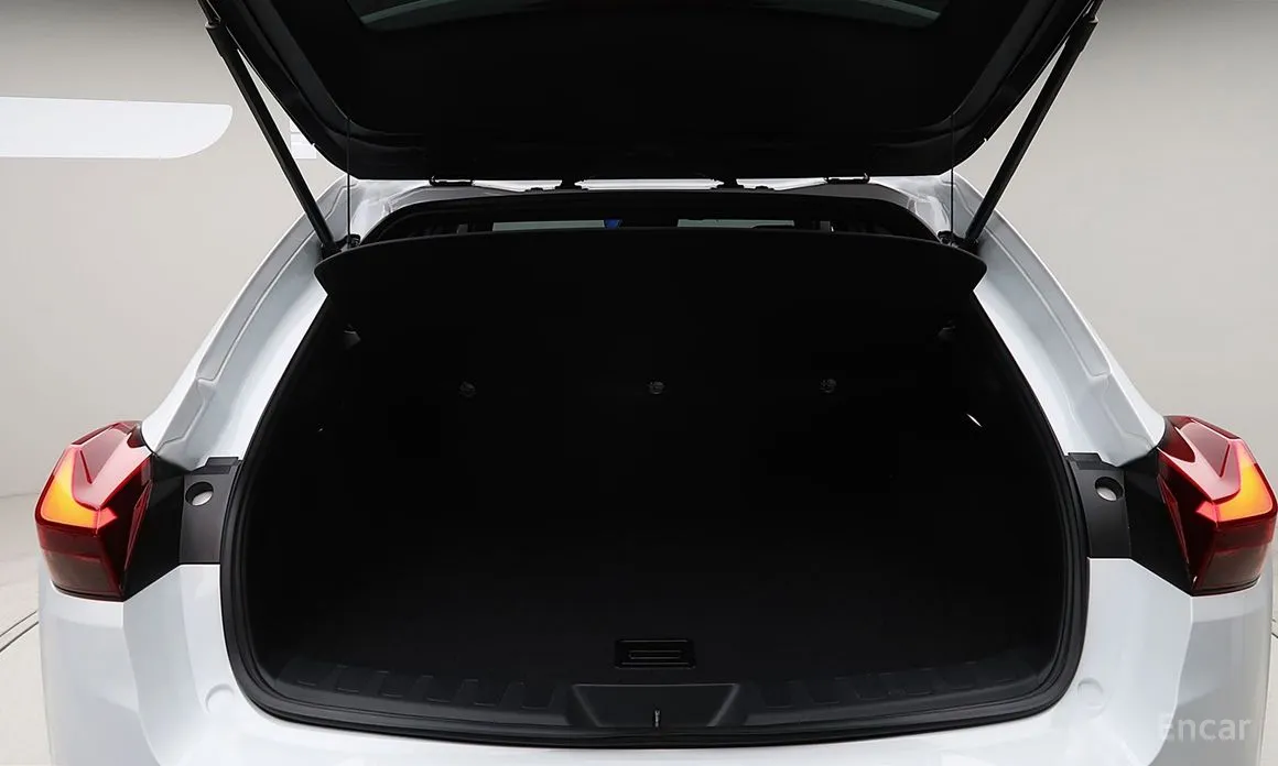 Фото 6 - Lexus UX