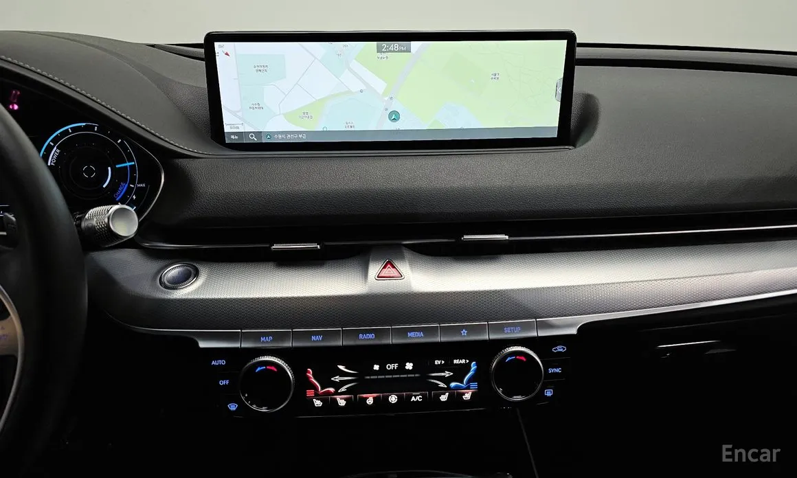 Фото 14 - Genesis G80