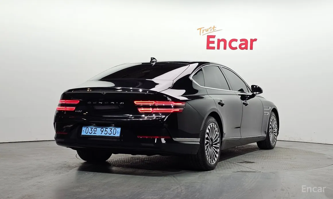 Фото 2 - Genesis G80