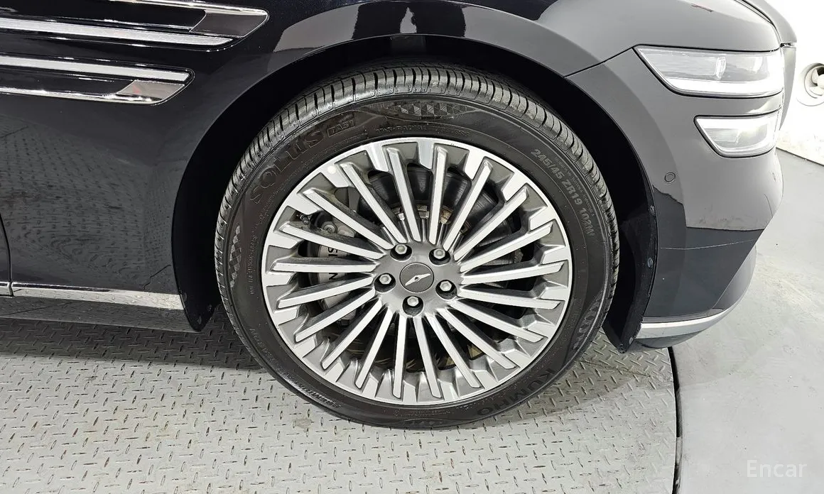 Фото 5 - Genesis G80