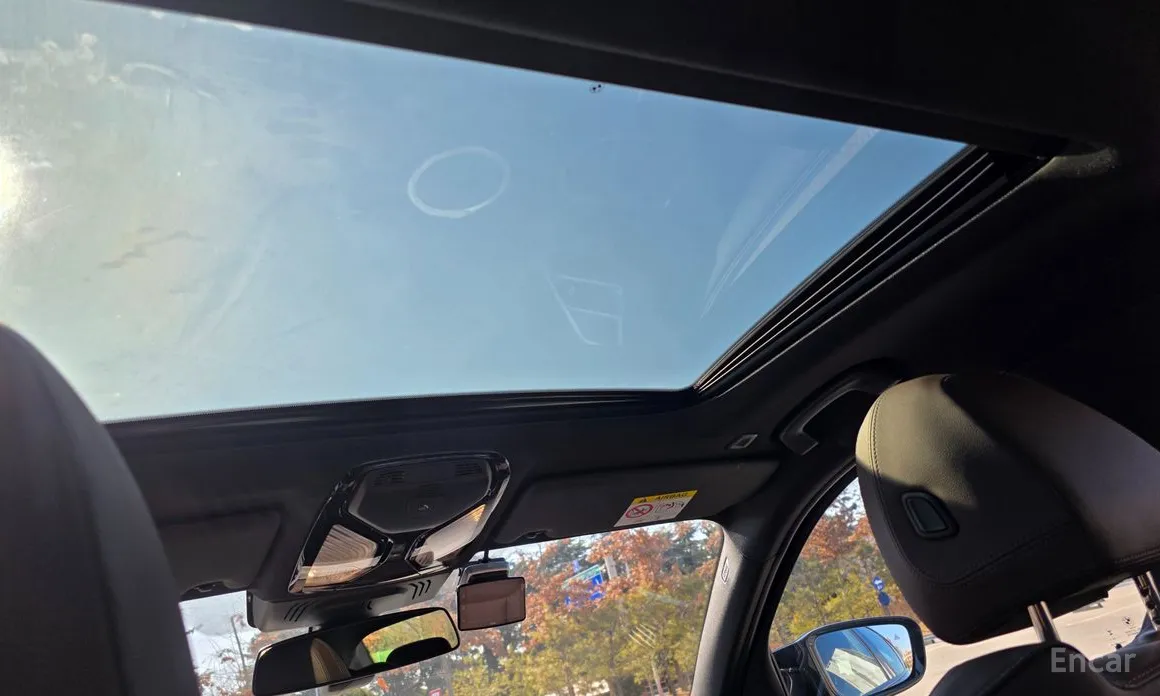 Photo 17 - BMW 3 Series