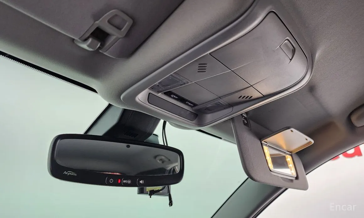 Photo 18 - Chevrolet Equinox