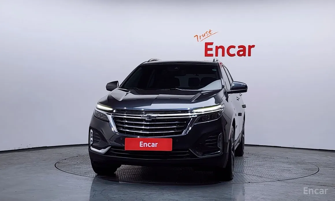 Photo 3 - Chevrolet Equinox