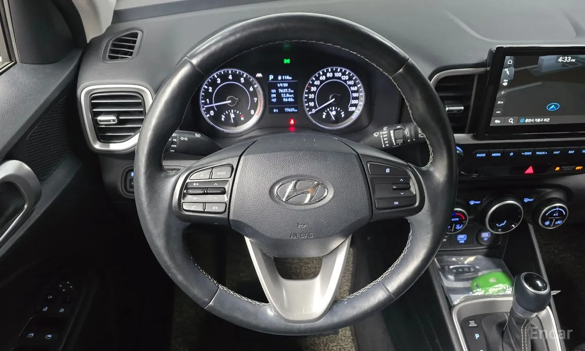 Фото 13 - Hyundai Venue