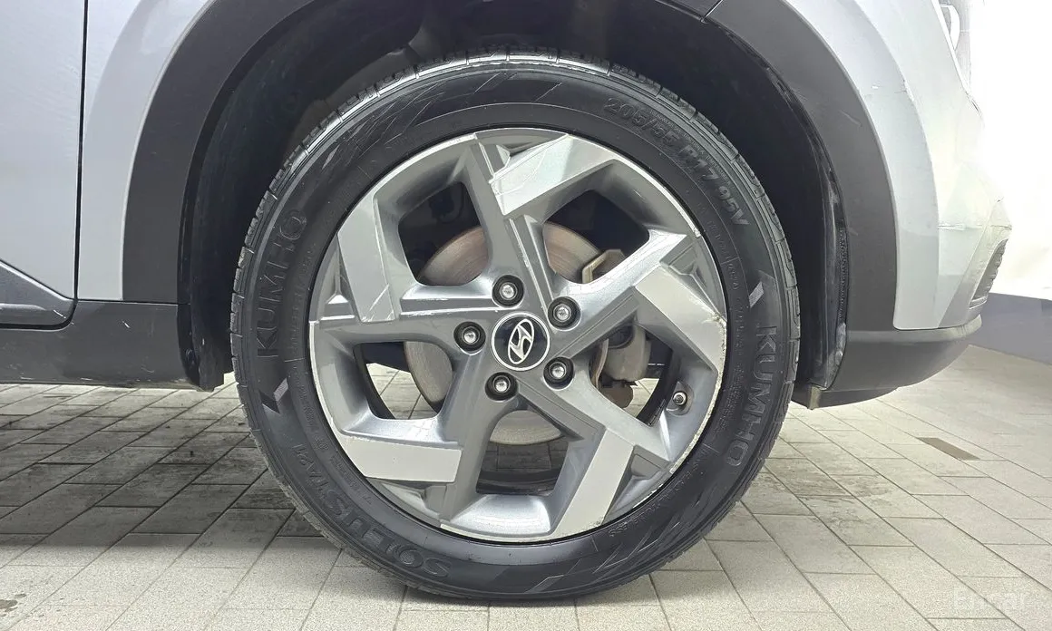 Фото 5 - Hyundai Venue