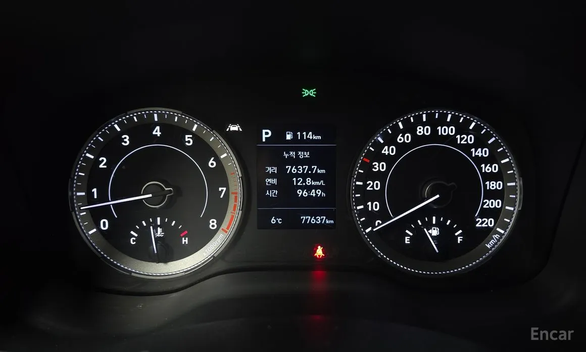 Фото 8 - Hyundai Venue