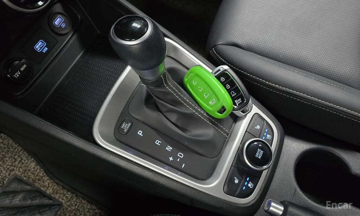 Фото 9 - Hyundai Venue