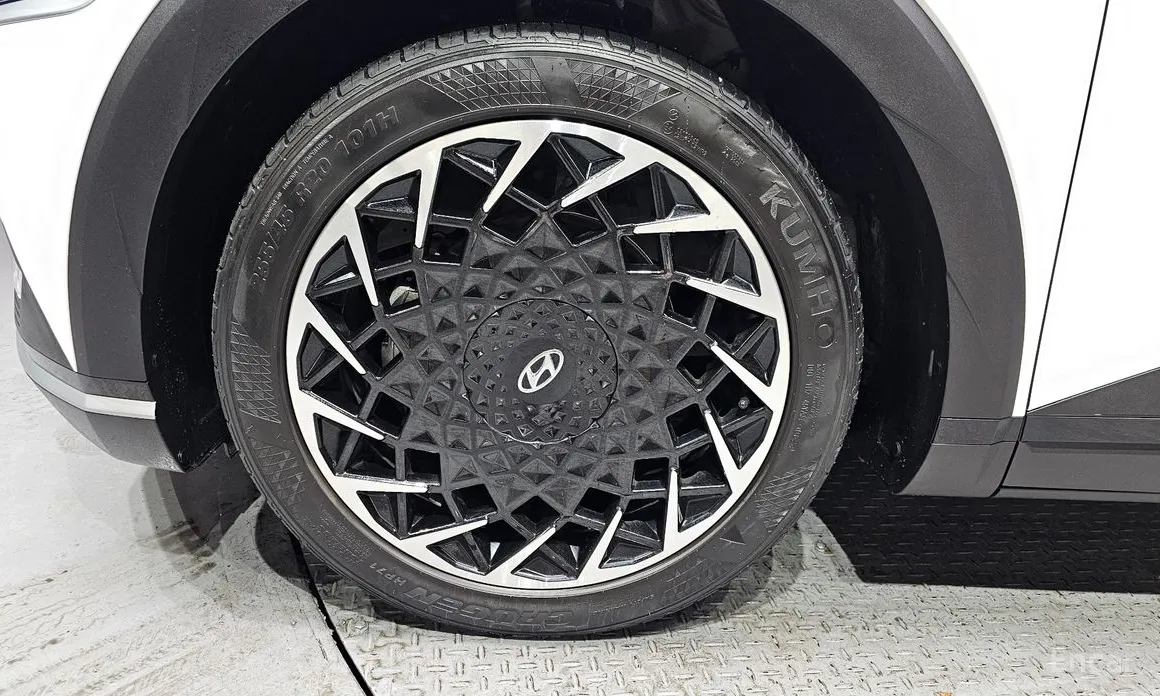 Photo 5 - Hyundai Ioniq 5