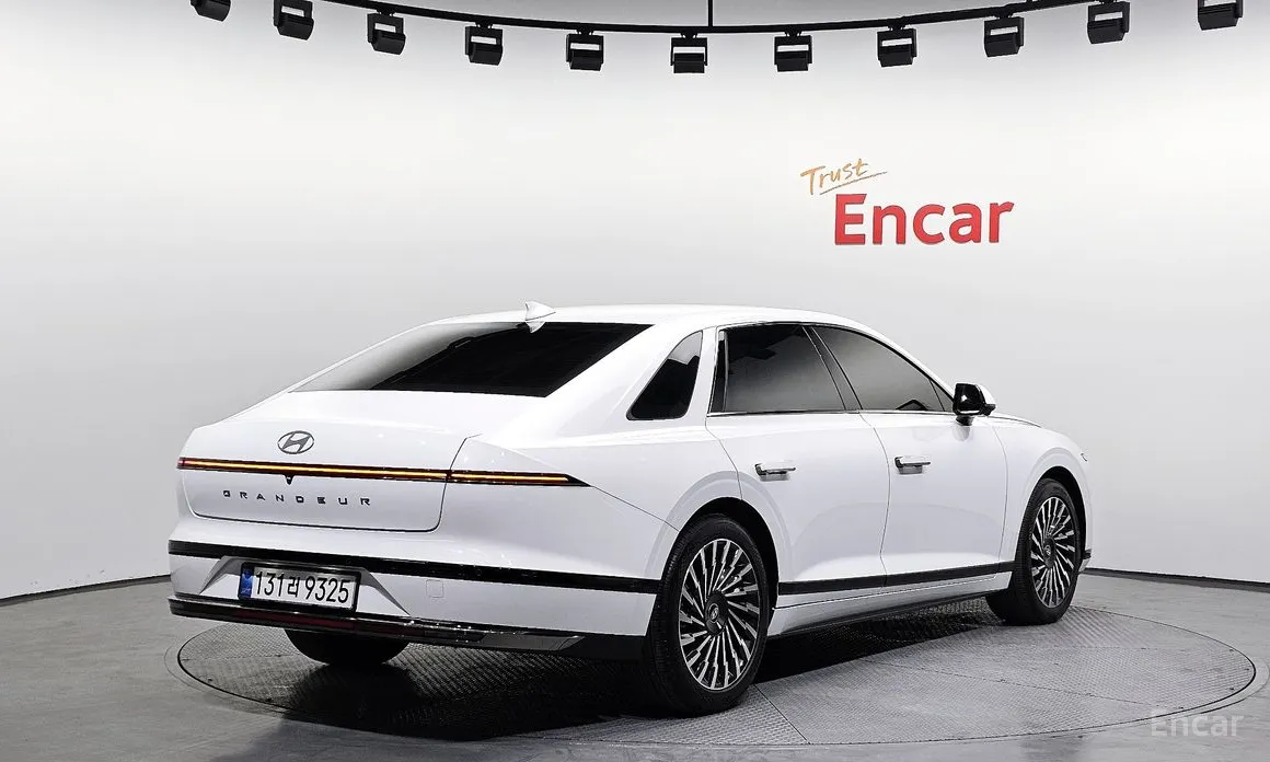Фото 2 - Hyundai Grandeur