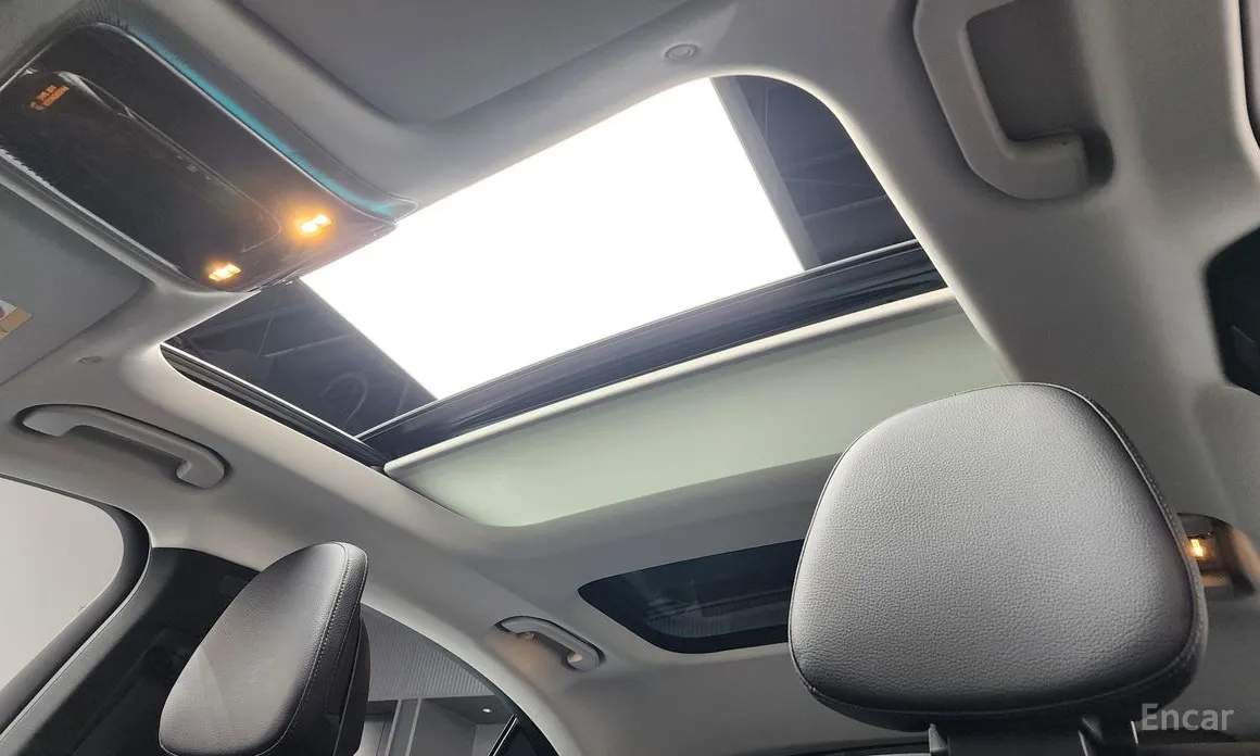 Фото 19 - Mercedes-Benz E-Class