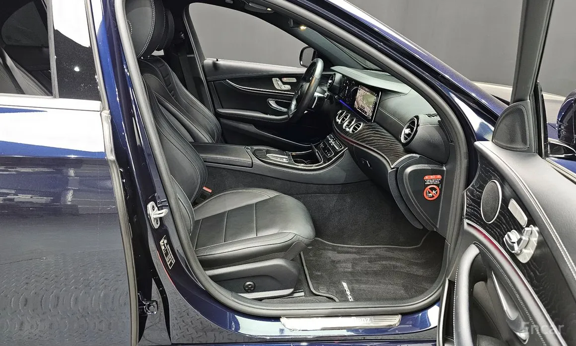 Фото 11 - Mercedes-Benz E-Class