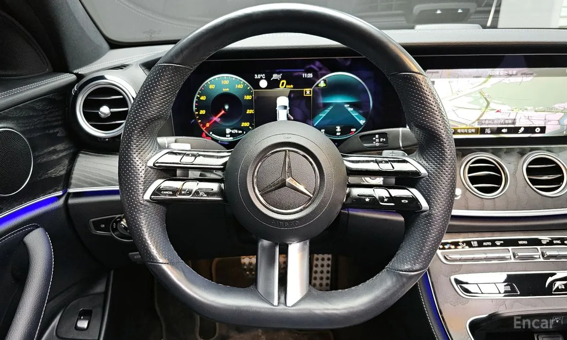 Фото 13 - Mercedes-Benz E-Class