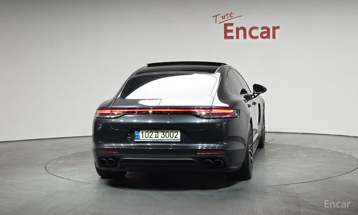 Фото 4 - Porsche Panamera