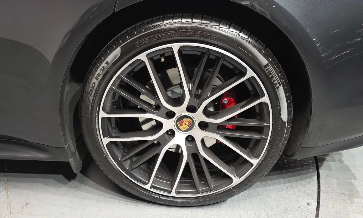 Фото 5 - Porsche Panamera