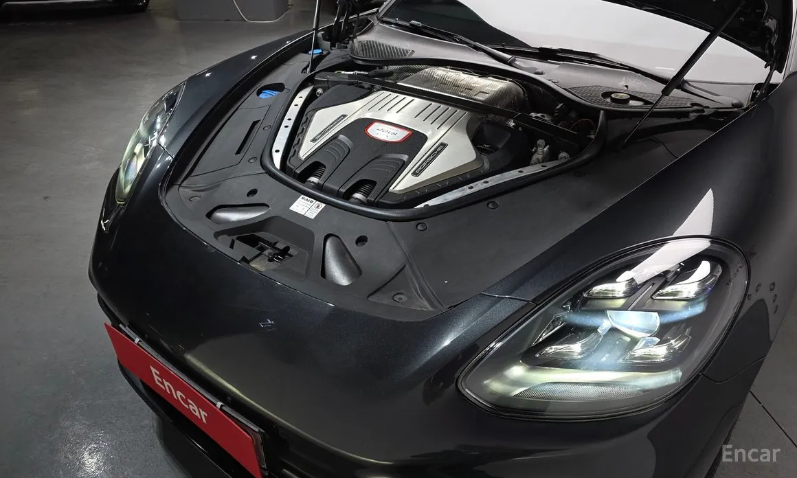 Фото 6 - Porsche Panamera