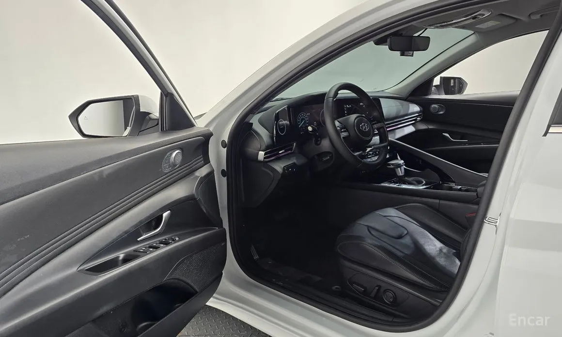 Фото 10 - Hyundai Avante