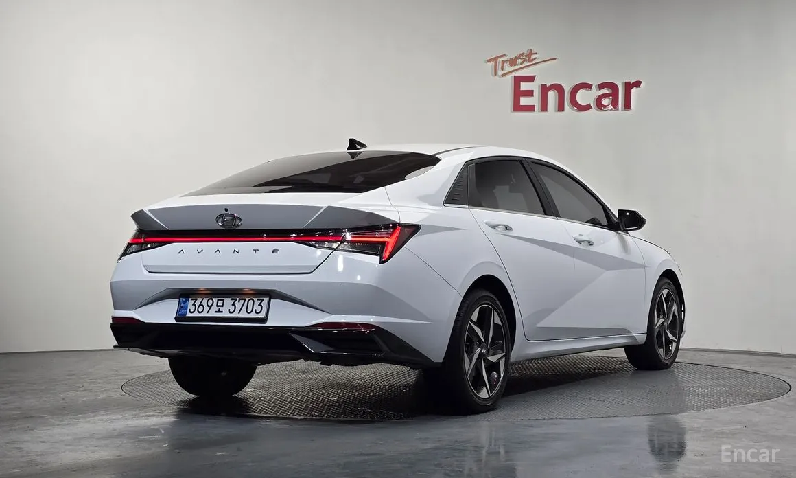 Фото 2 - Hyundai Avante