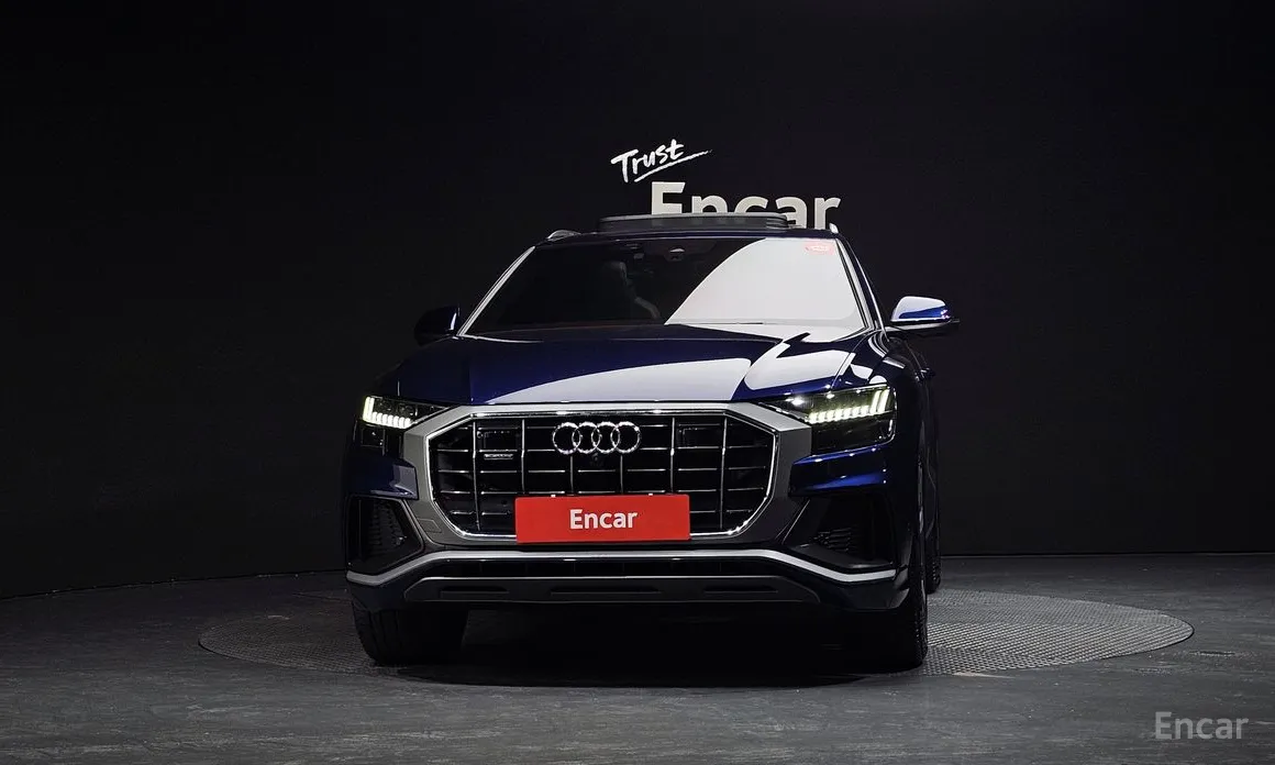 Фото 3 - Audi Q8