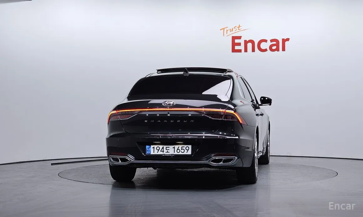 Фото 4 - Hyundai Grandeur